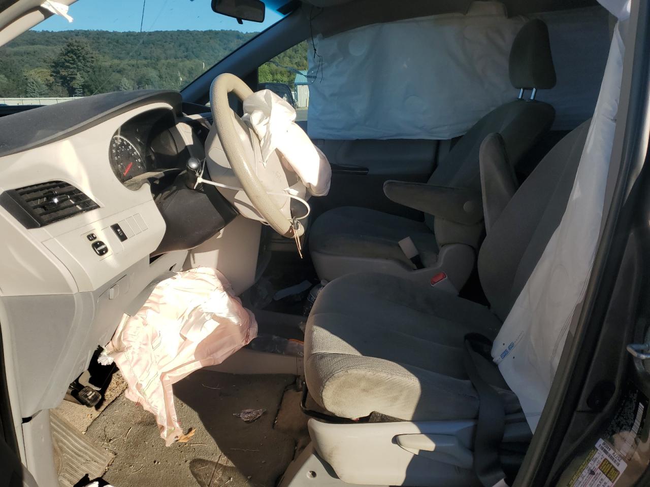 2014 Toyota Sienna VIN: 5TDZK3DC5ES459617 Lot: 85784815