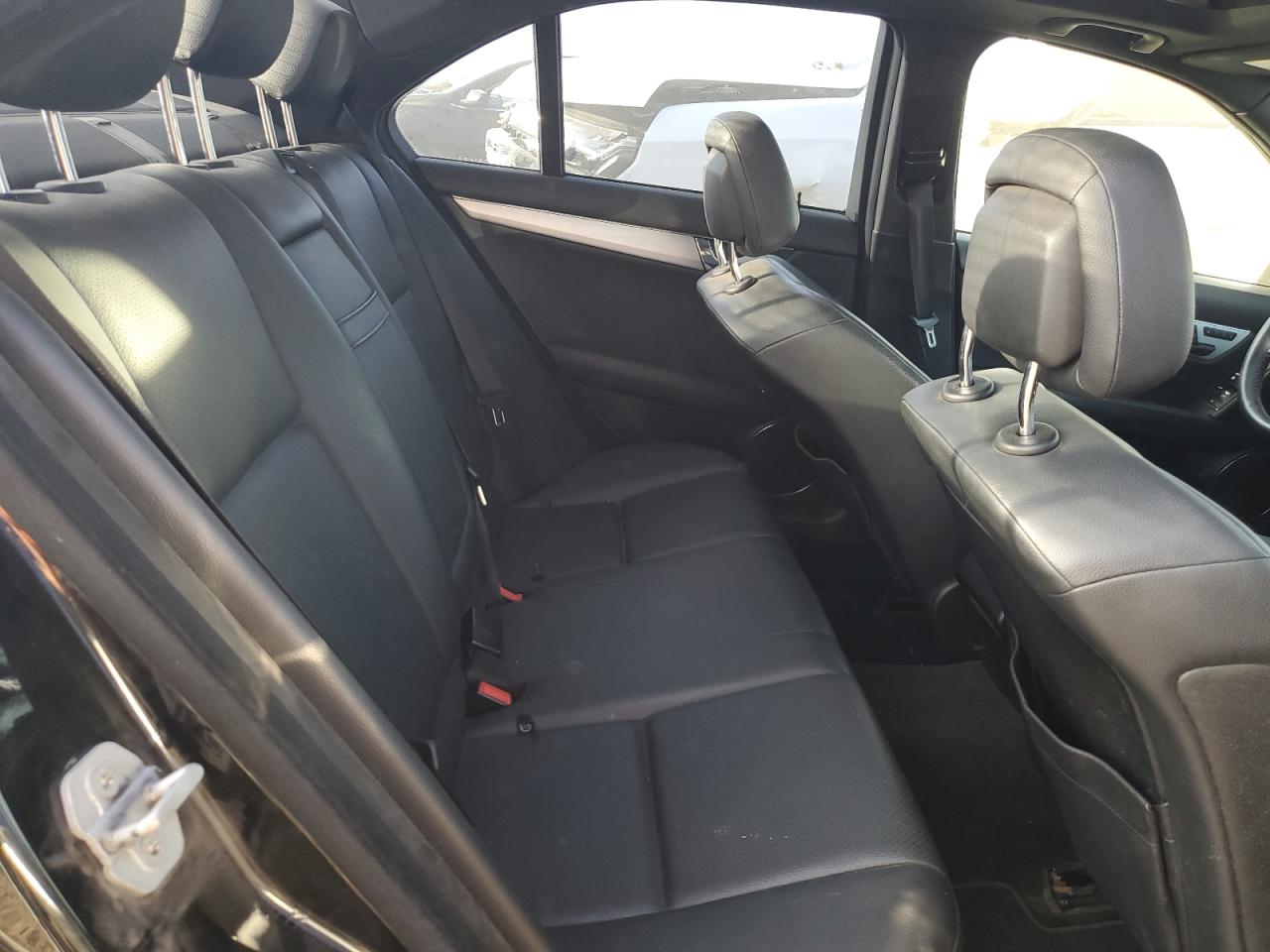 2010 Mercedes-Benz C 300 4Matic VIN: WDDGF8BB5AR094082 Lot: 84658395
