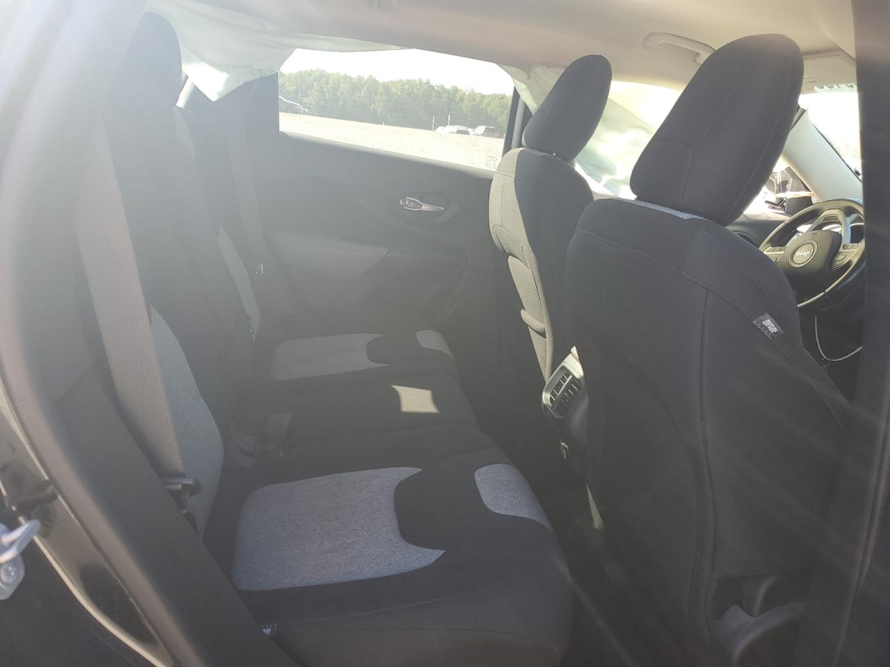 2014 Jeep Cherokee Latitude VIN: 1C4PJLCB7EW245540 Lot: 82394955