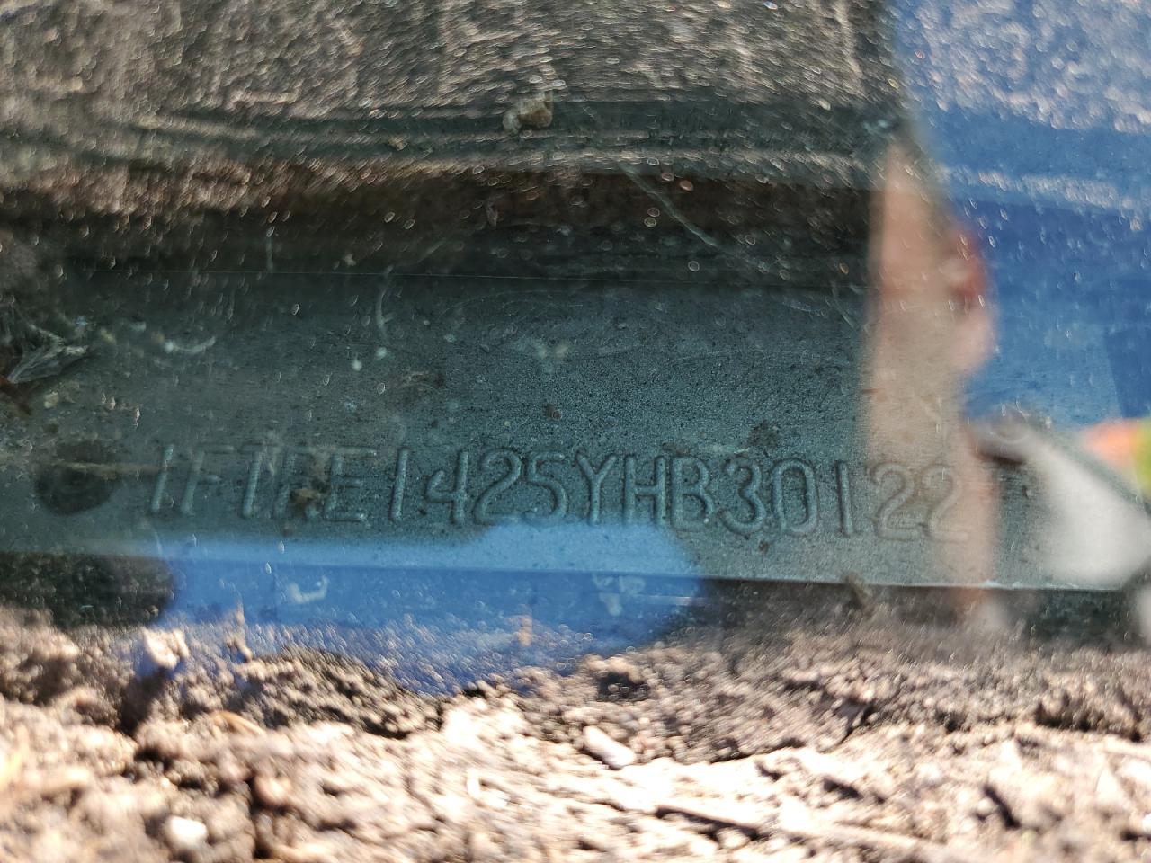 2000 Ford Econoline E150 Van VIN: 1FTRE1425YHB30122 Lot: 84868665