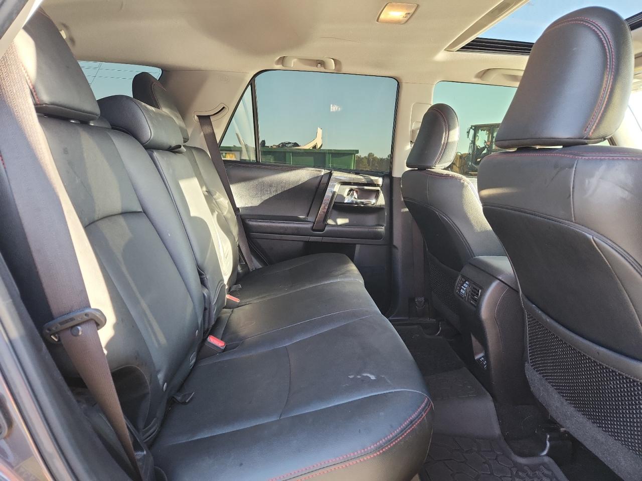 2020 Toyota 4Runner Sr5/Sr5 Premium VIN: JTEBU5JRXL5744179 Lot: 83825845