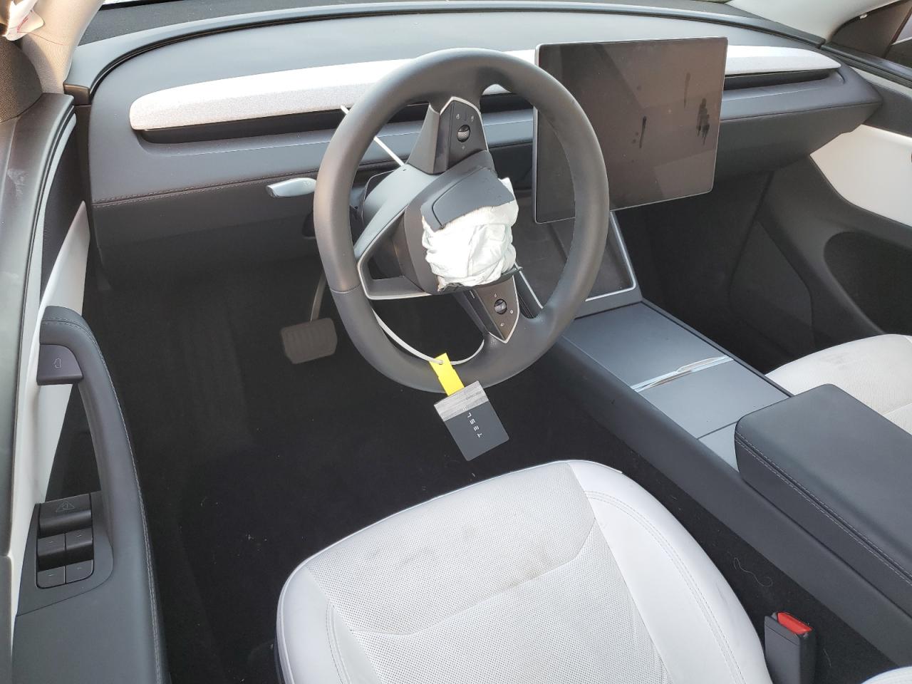 2026 Tesla Model Y VIN: 7SAYGDEE8TF341648 Lot: 89904755