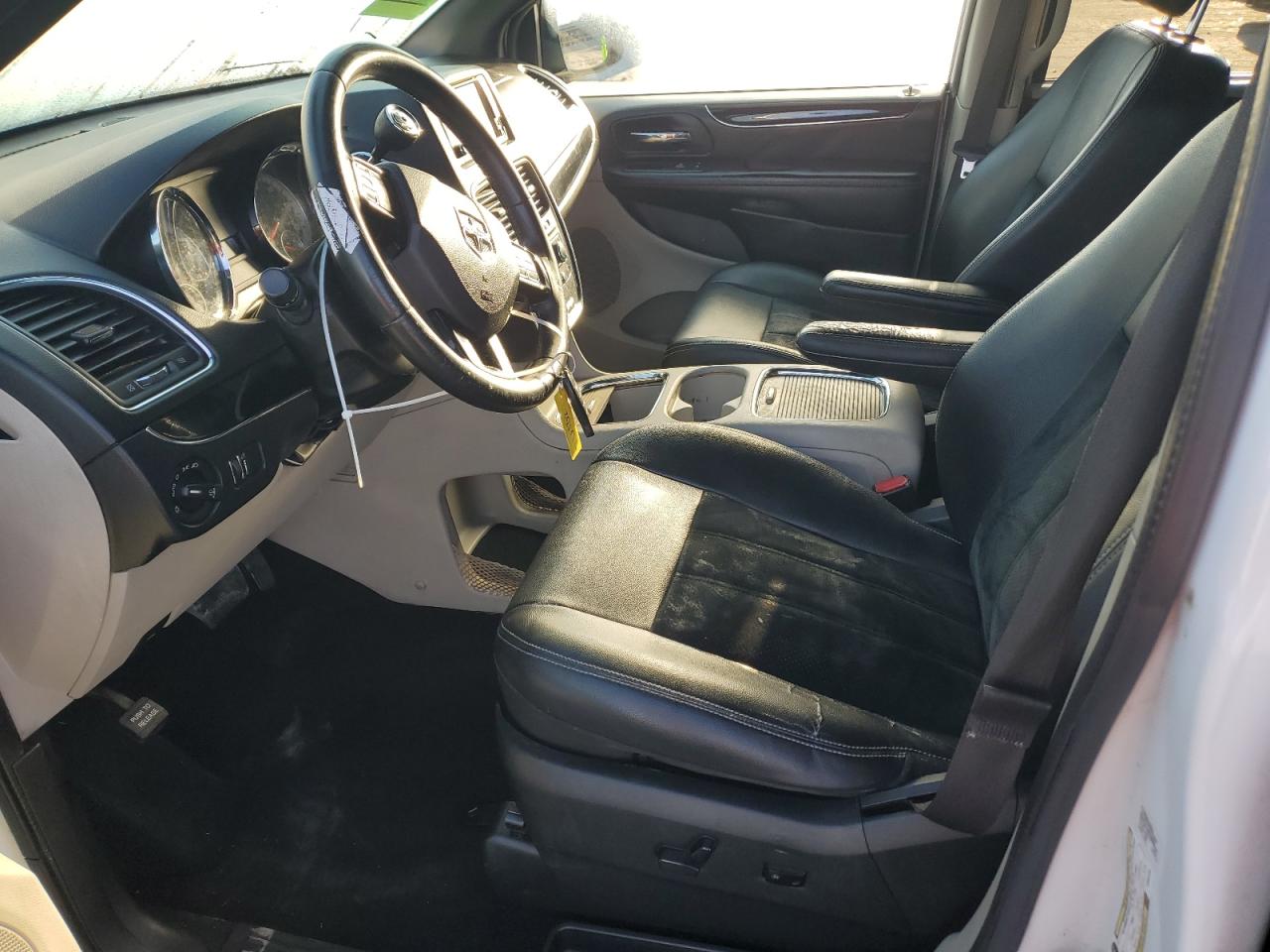 2017 Dodge Grand Caravan Sxt VIN: 2C4RDGCG8HR664450 Lot: 90876875