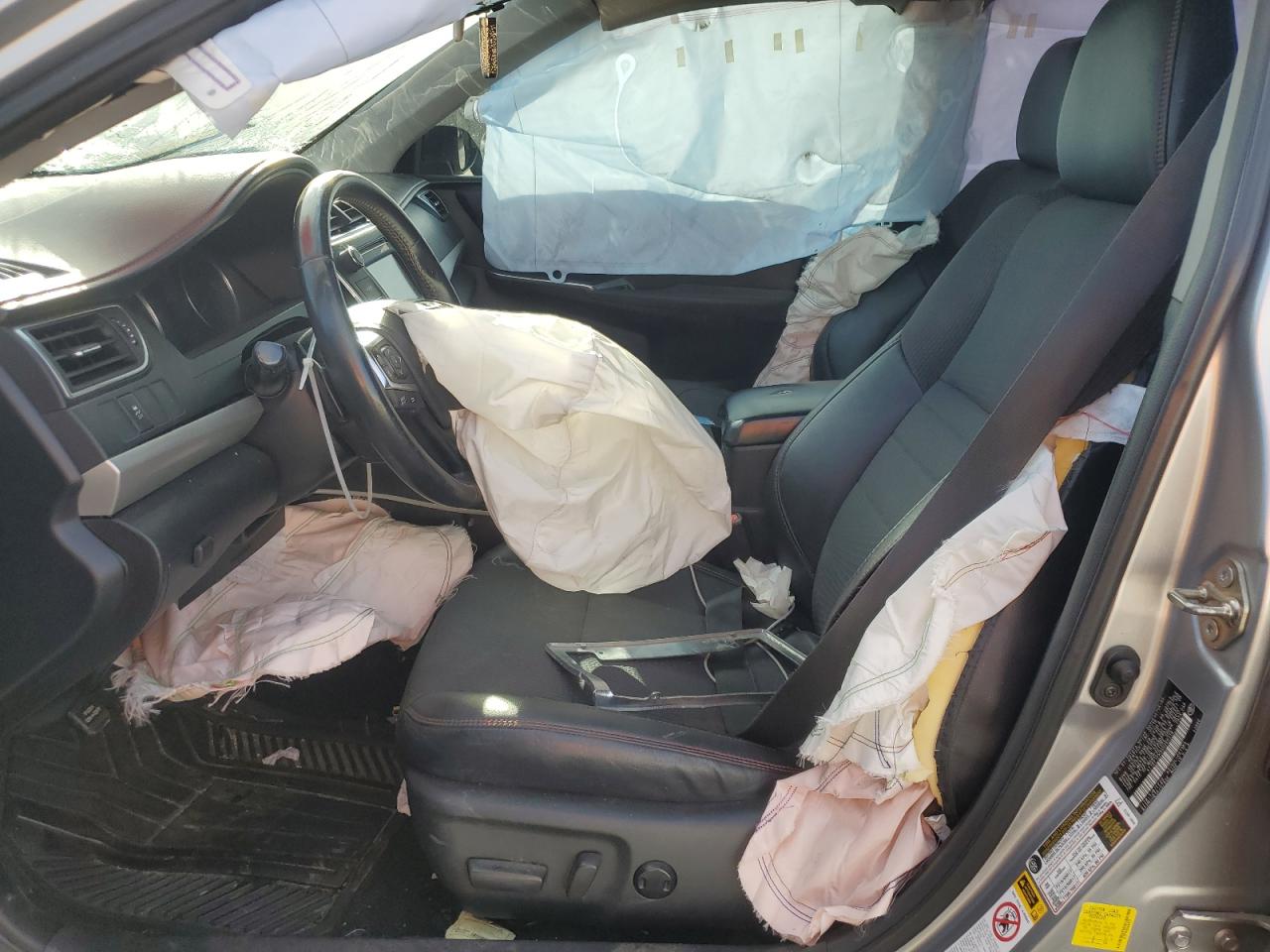 2016 Toyota Camry Le VIN: 4T1BF1FK9GU260319 Lot: 83999155