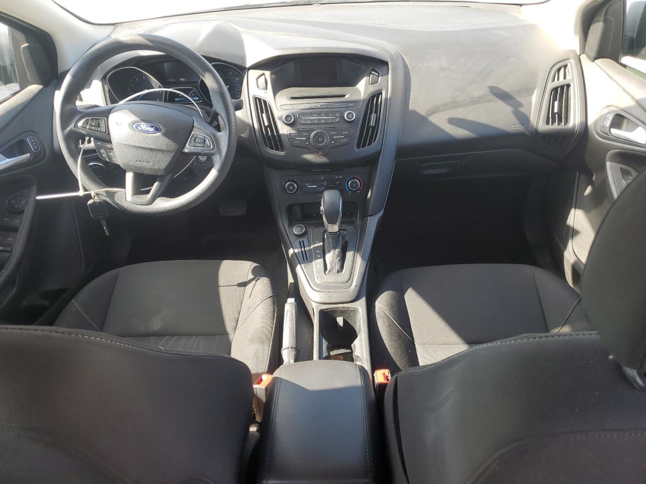 2017 Ford Focus Se VIN: 1FADP3F23HL300333 Lot: 85354815