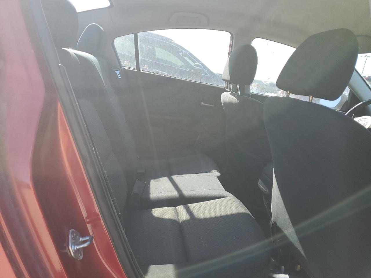 2004 Mazda 3 I VIN: JM1BK12F841217788 Lot: 89669945