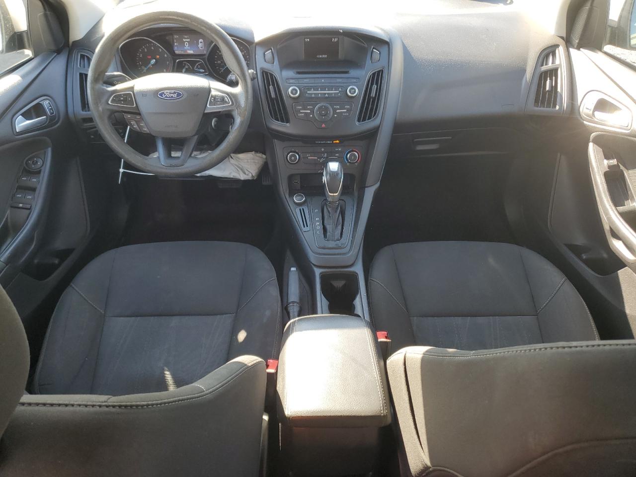 2015 Ford Focus Se VIN: 1FADP3K28FL223039 Lot: 85762645