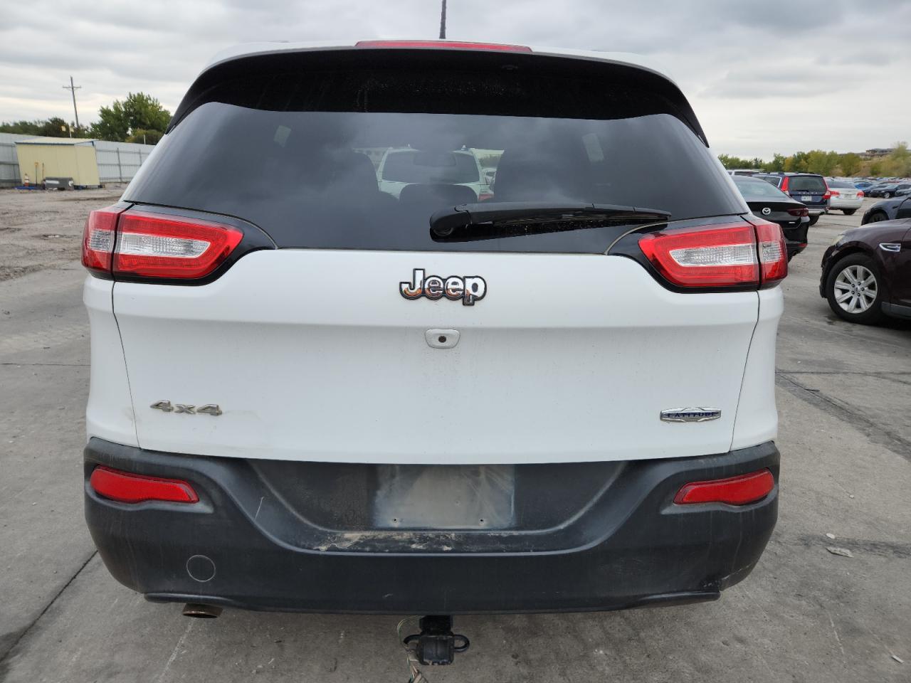 2015 Jeep Cherokee Latitude VIN: 1C4PJMCB4FW679180 Lot: 81936415