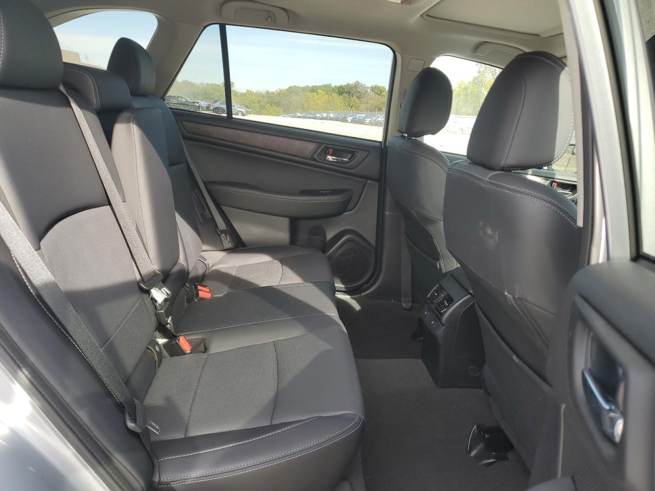 2017 Subaru Outback 2.5I Limited VIN: 4S4BSANC2H3420523 Lot: 82318515