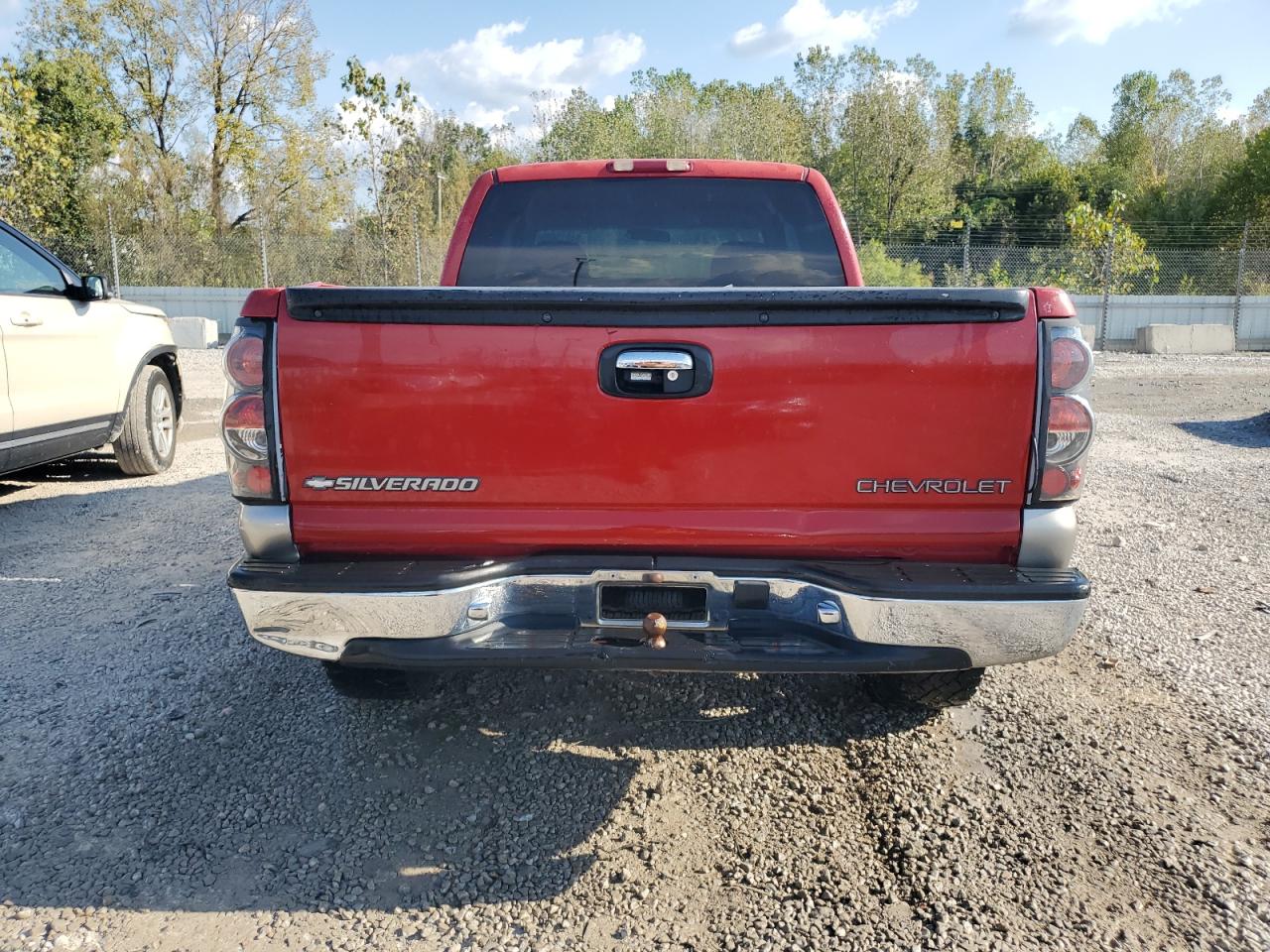 2000 Chevrolet Silverado C1500 VIN: 2GCEC19V6Y1370046 Lot: 84913455