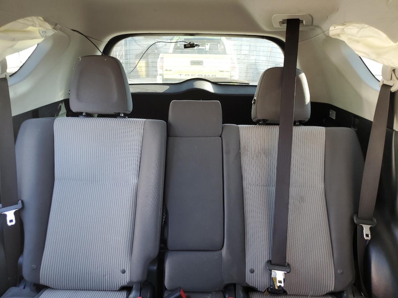 2015 Toyota Rav4 Le VIN: JTMZFREVXFJ032715 Lot: 82369825