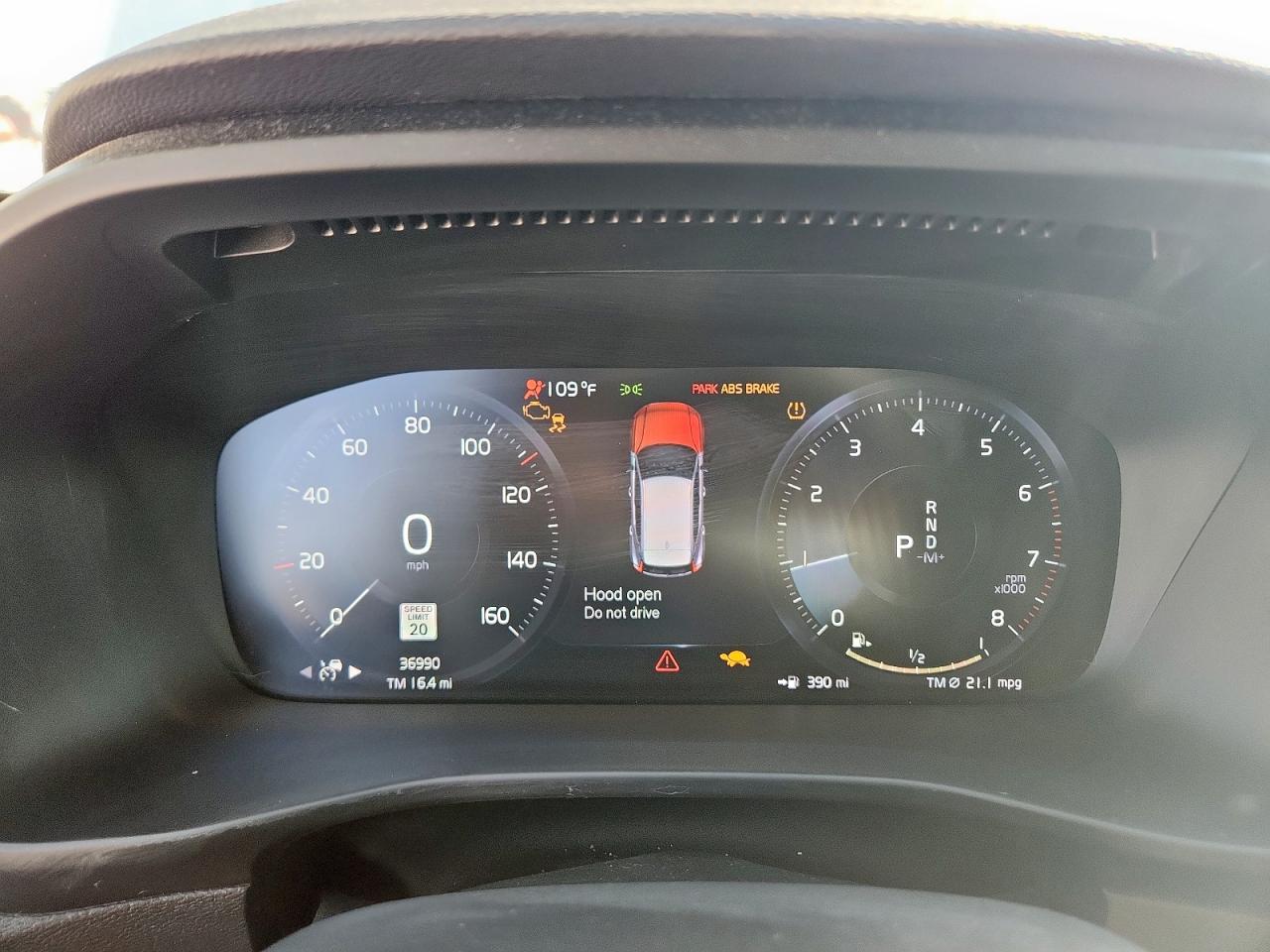 2021 Volvo Xc40 T5 Momentum VIN: YV4162UK0M2447154 Lot: 85842665