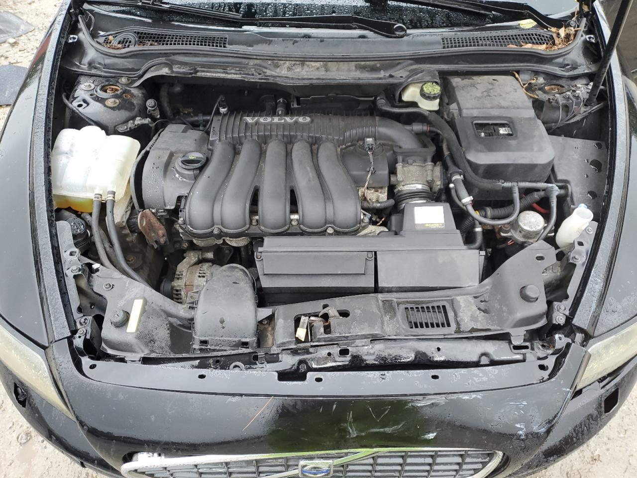 2005 Volvo S40 2.4I VIN: YV1MS382052116985 Lot: 85911965