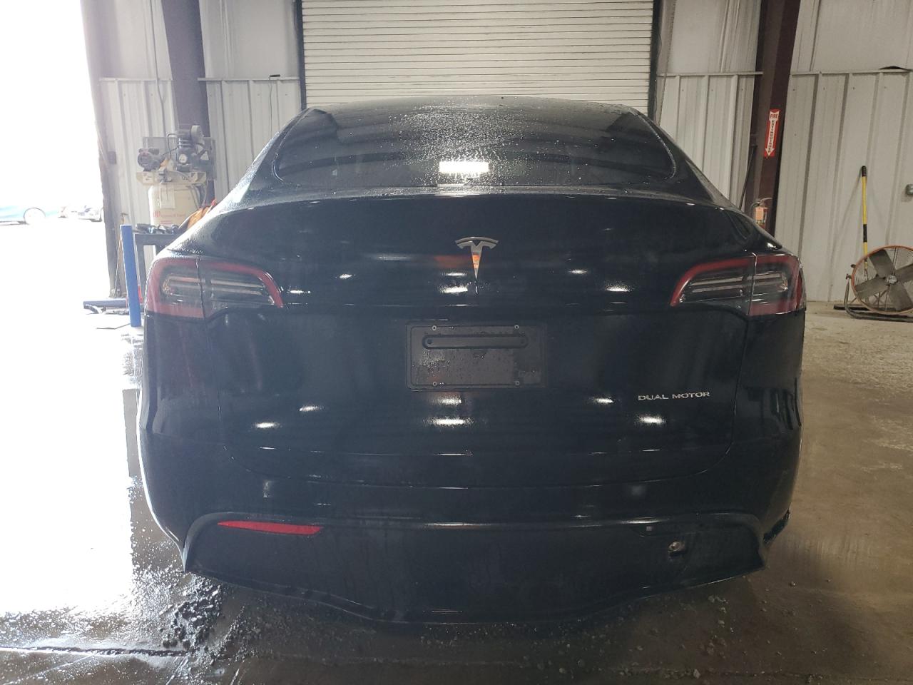 2024 Tesla Model Y VIN: 7SAYGDEE0RF179801 Lot: 87222545