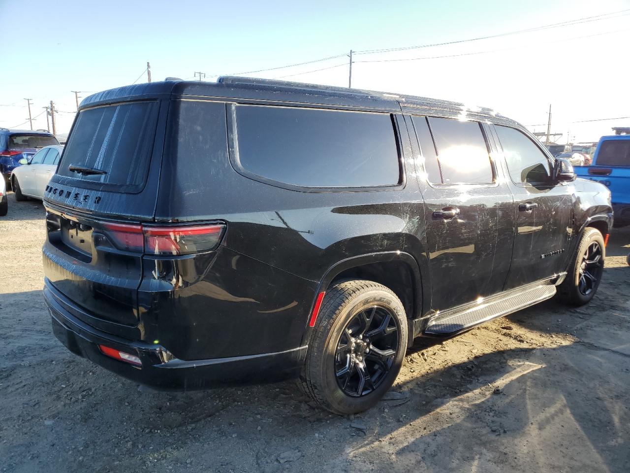 2024 Jeep Wagoneer L Series Ii black null gas 1C4SJSBP4RS117920 photo #4