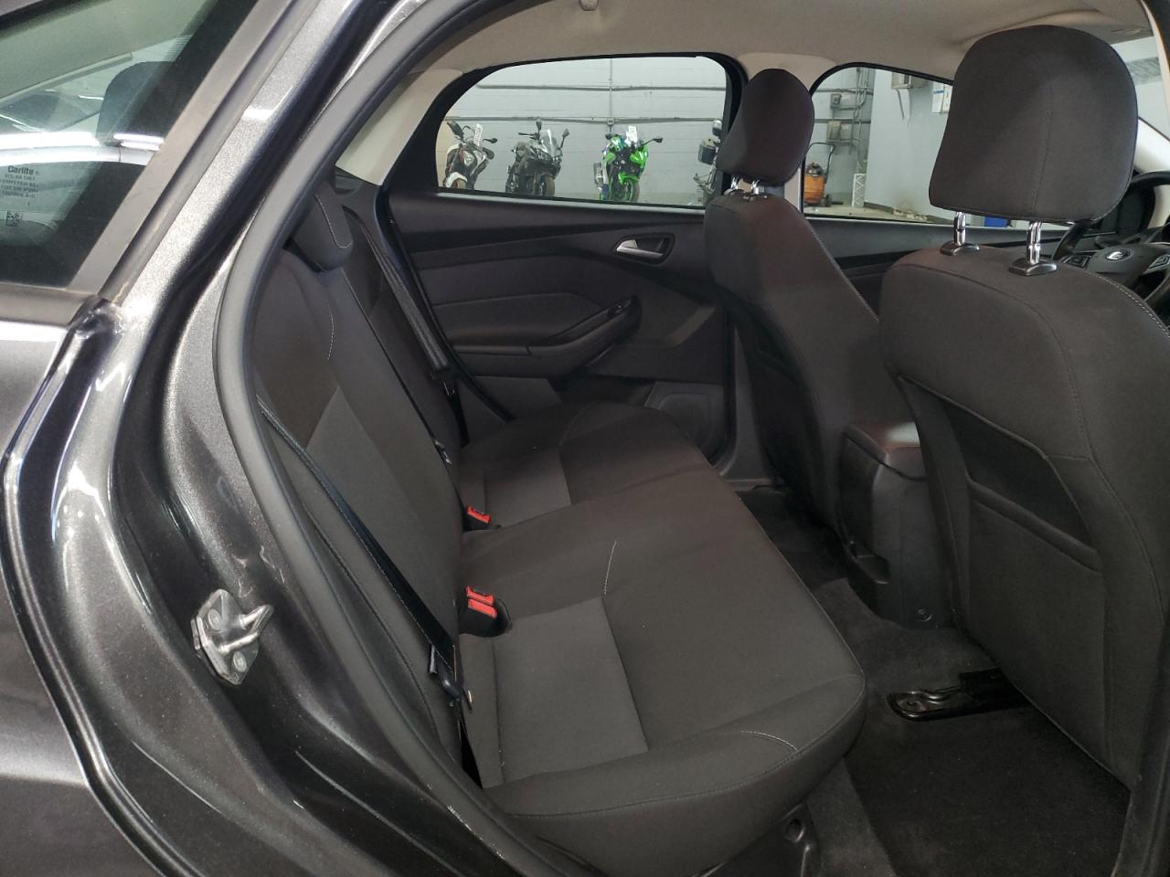 2015 Ford Focus Se VIN: 1FADP3FE8FL355142 Lot: 86076035