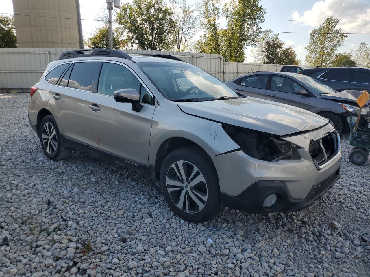 SUBARU OUTBACK 2018 4S4BSANC6J3224669 Photo 4