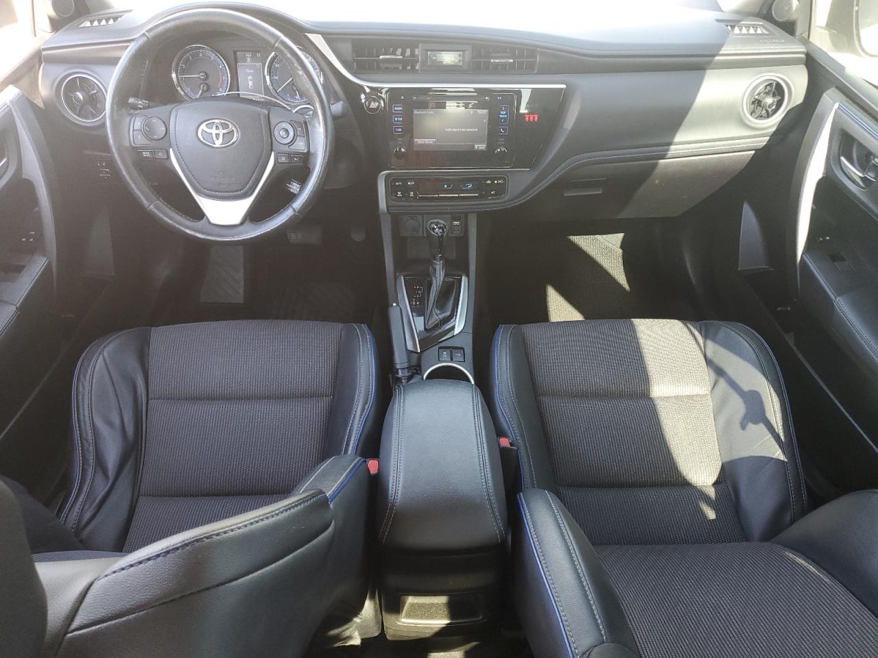 2018 Toyota Corolla L VIN: 5YFBURHE4JP760604 Lot: 85133075