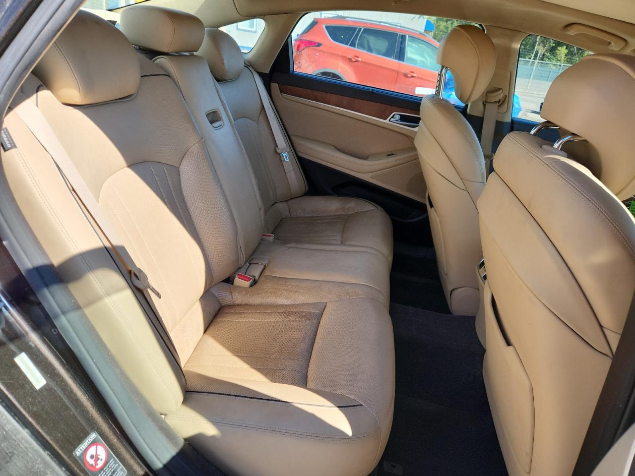 2015 Hyundai Genesis 3.8L VIN: KMHGN4JE1FU029232 Lot: 81914925