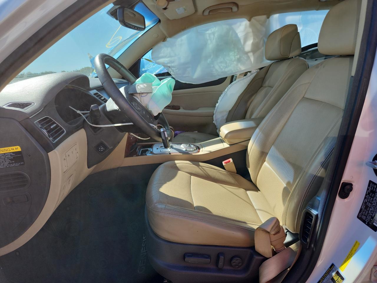 2012 Hyundai Genesis 3.8L VIN: KMHGC4DDXCU211872 Lot: 84649205