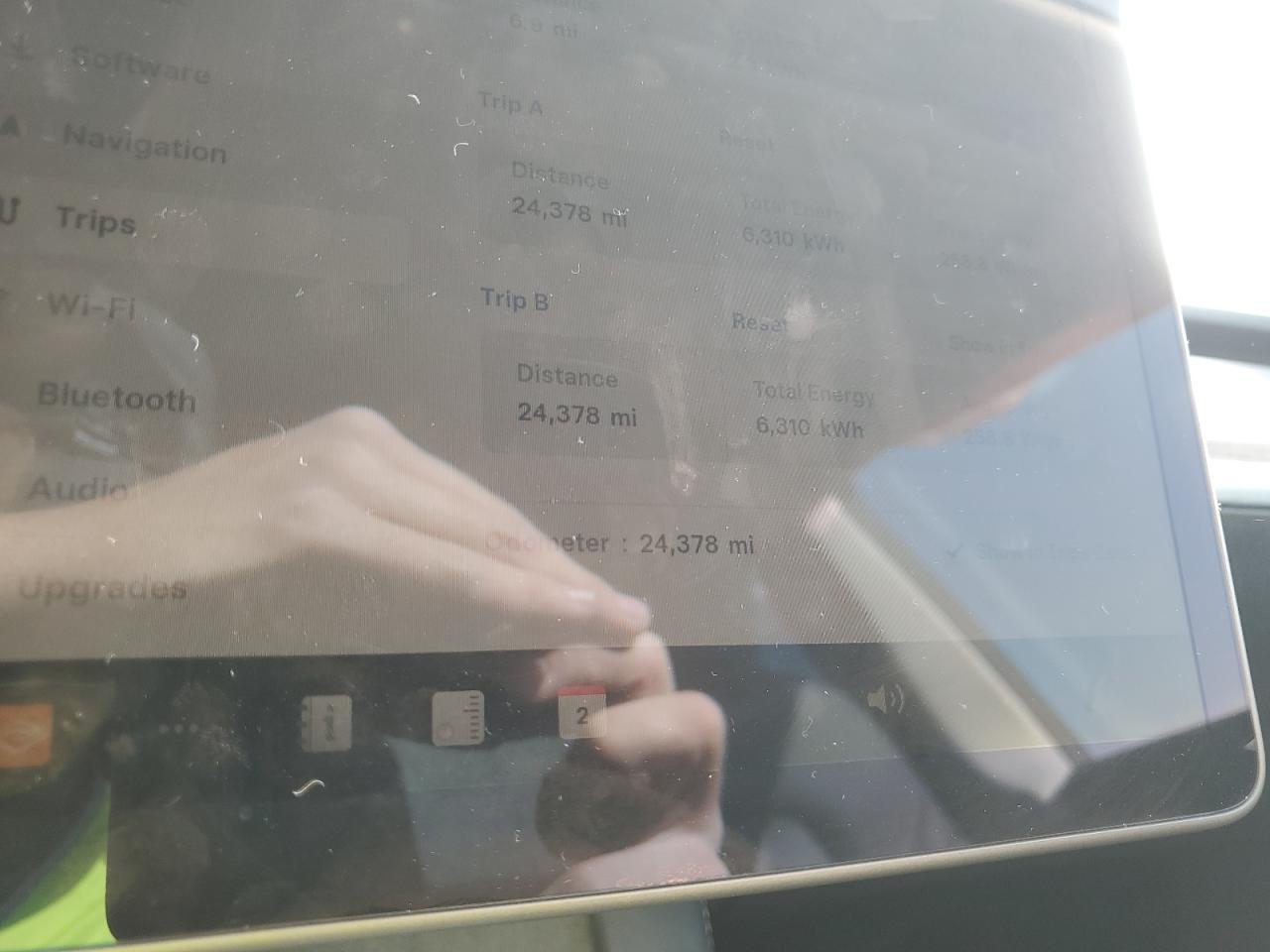 2025 Tesla Model Y VIN: 7SAYGDEE6SF223810 Lot: 84597825