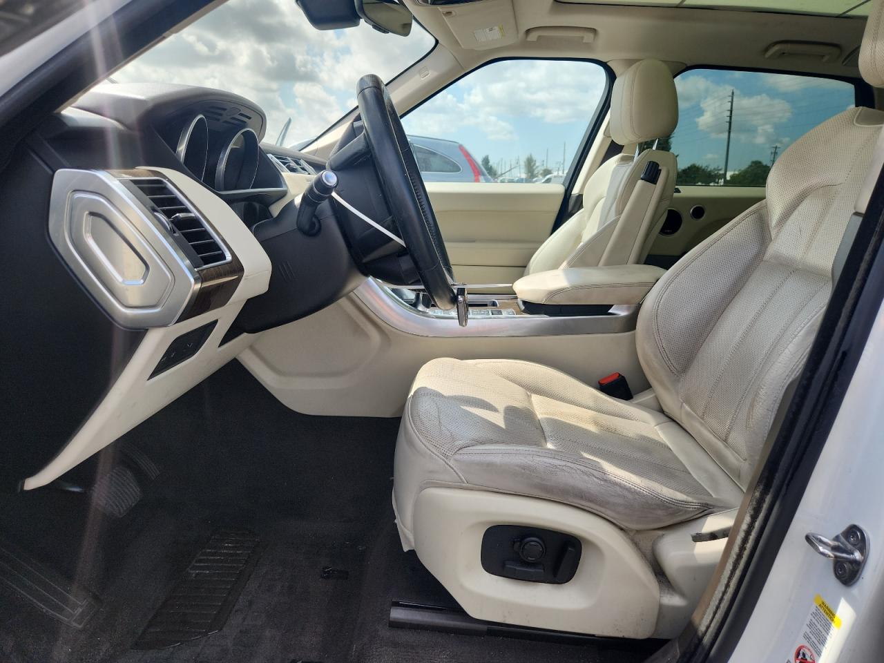 2017 Land Rover Range Rover Sport Hse VIN: SALWR2FV5HA143779 Lot: 82187075