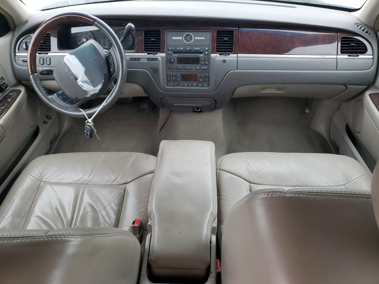 2006 Lincoln Town Car Signature Limited VIN: 1LNHM82V46Y649756 Lot: 90480745