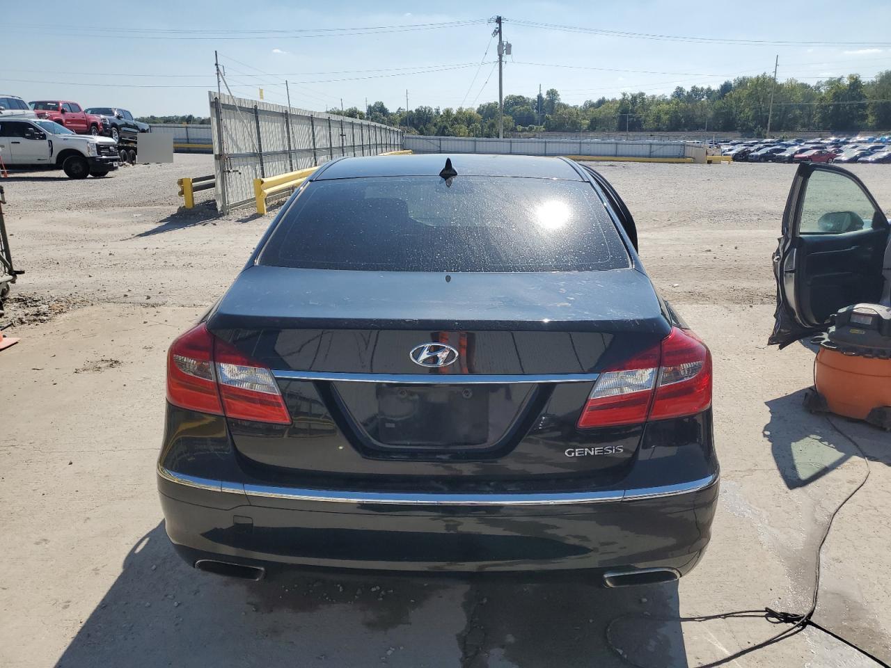 2013 Hyundai Genesis 3.8L VIN: KMHGC4DD9DU234951 Lot: 84370405