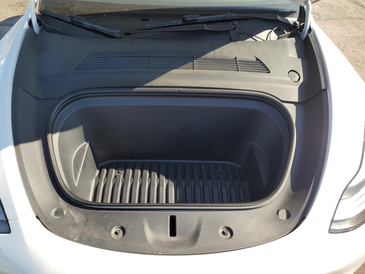 2022 Tesla Model Y VIN: 7SAYGDEE3NF548919 Lot: 91033055