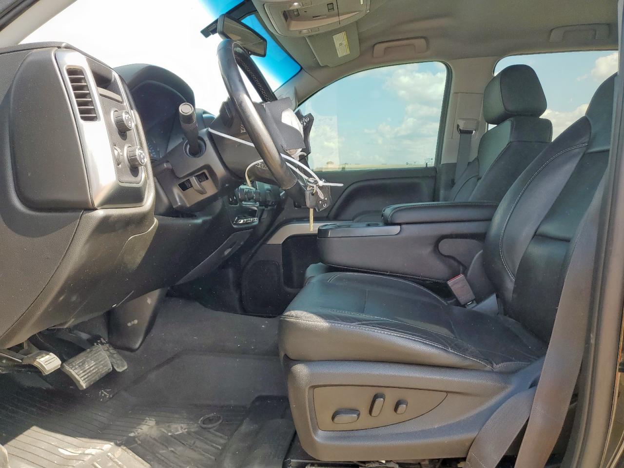 2018 Chevrolet Silverado K1500 Lt VIN: 3GCUKREC3JG612094 Lot: 82306235