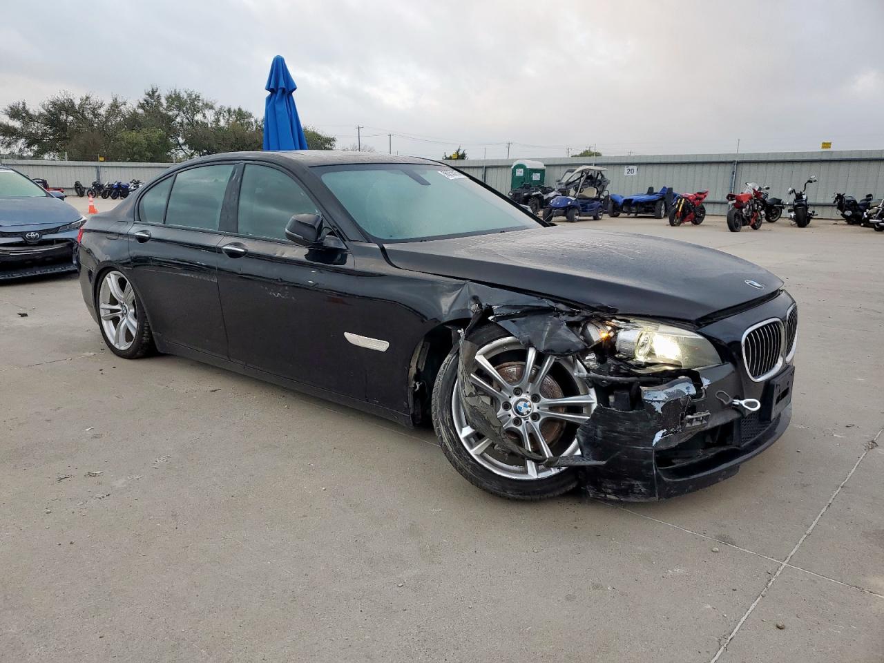 Фото: WBAYA6C5XED144517