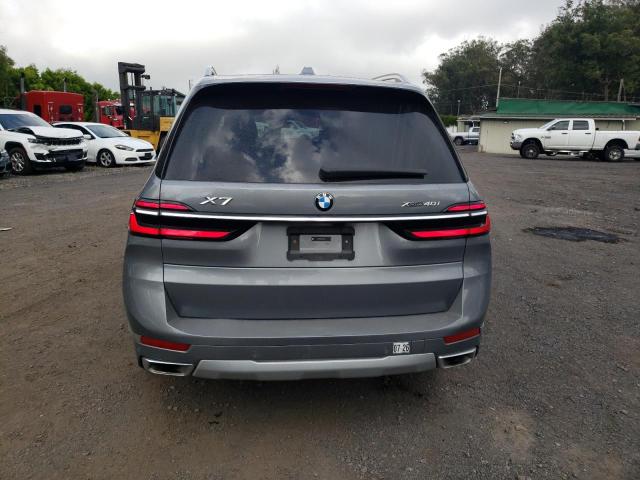  BMW X7 2025 Серый