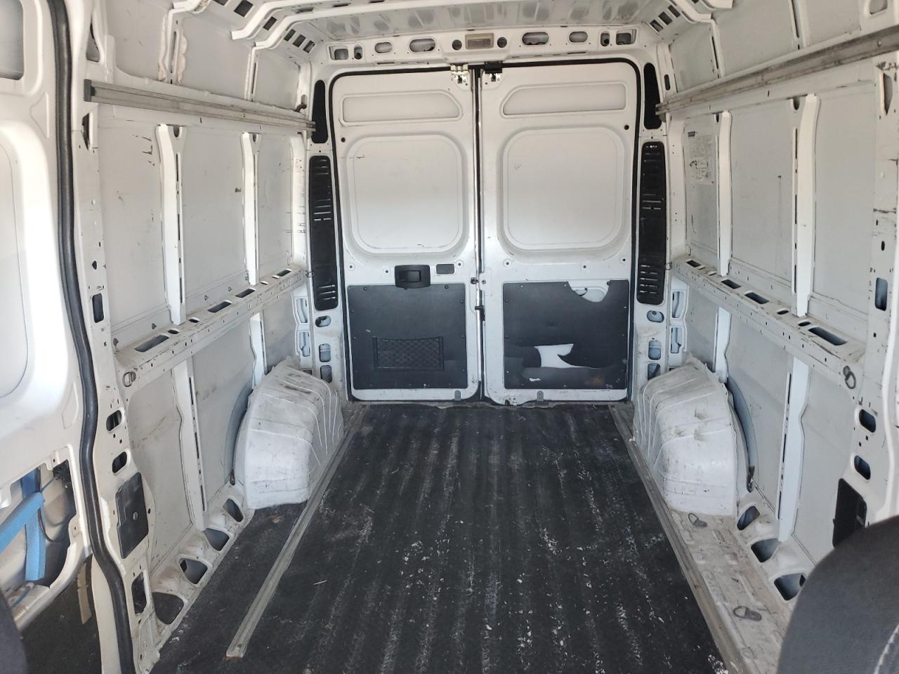 2017 Ram Promaster 2500 2500 High VIN: 3C6TRVDG2HE517558 Lot: 82230875