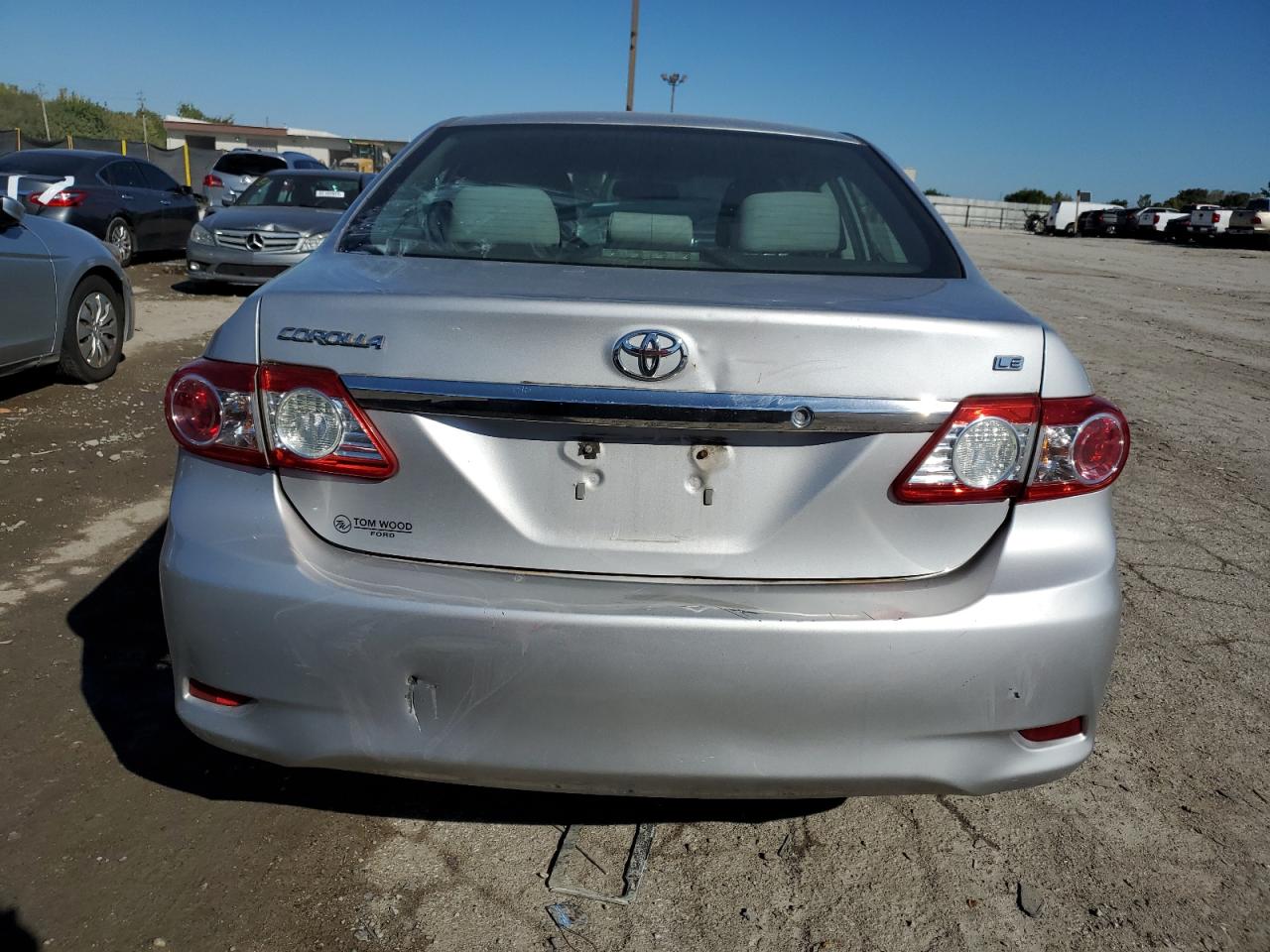 2011 Toyota Corolla Base VIN: 2T1BU4EEXBC605421 Lot: 82275815