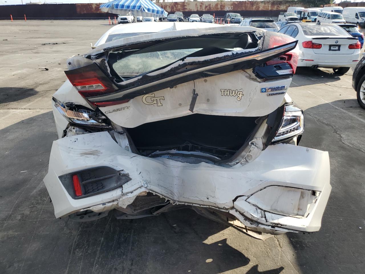 2018 Honda Clarity Touring VIN: JHMZC5F34JC008355 Lot: 89566505