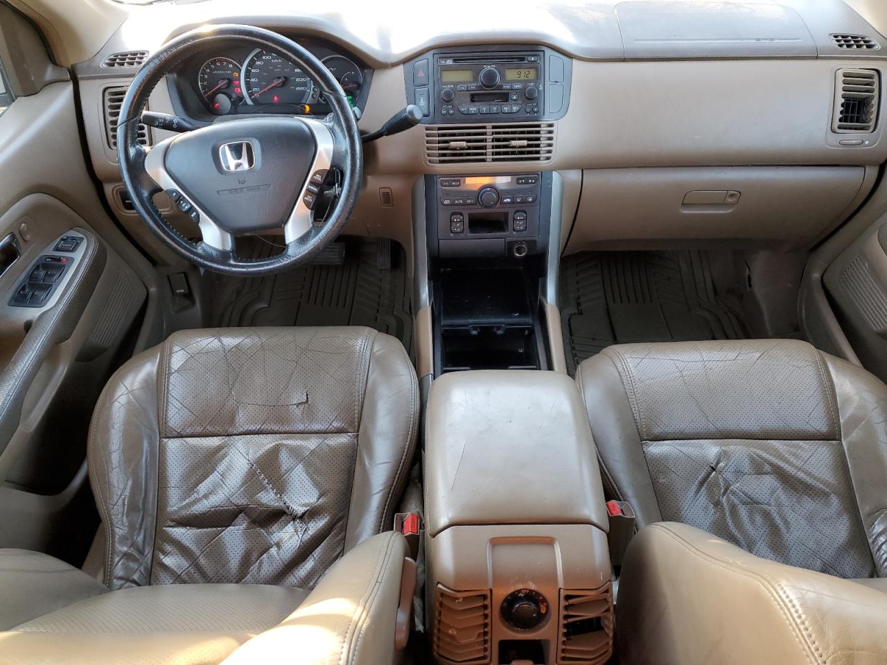 2004 Honda Pilot Exl VIN: 2HKYF18524H002946 Lot: 82618185