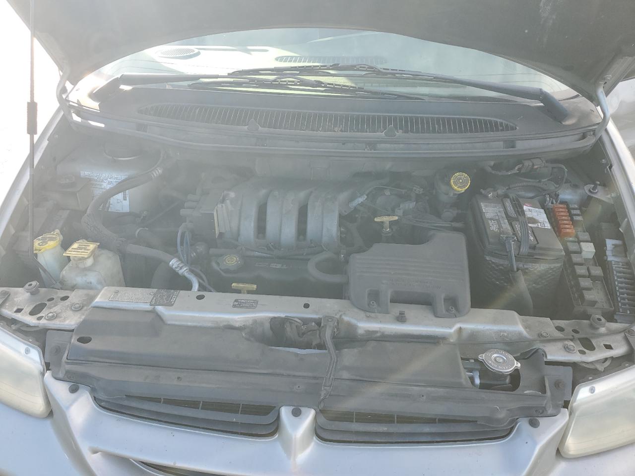 1996 Dodge Grand Caravan Le VIN: 1B4GP54L2TB463758 Lot: 90072365