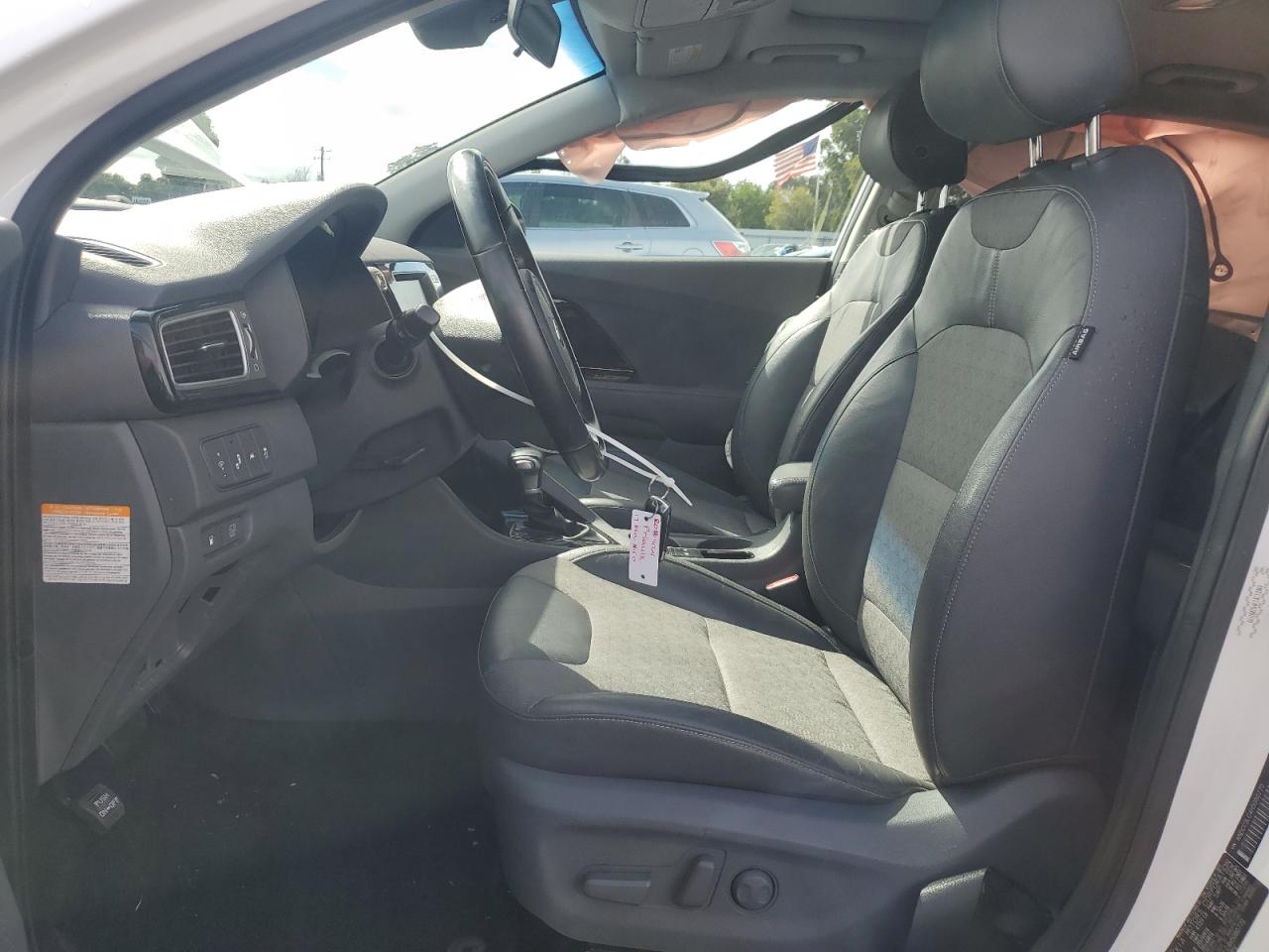 2017 Kia Niro Ex VIN: KNDCC3LC4H5080770 Lot: 84374535