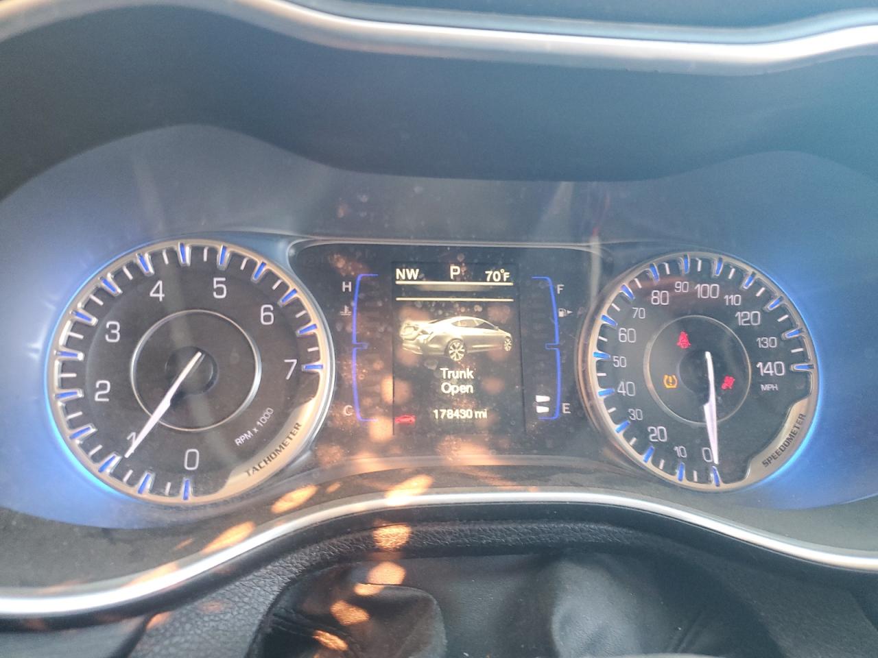 2015 Chrysler 200 Limited VIN: 1C3CCCAB9FN584050 Lot: 82318805