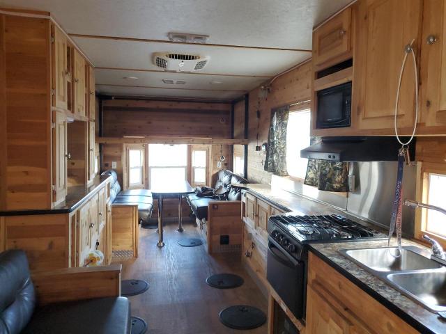 2017 ICE CASTLE PLATINUM TRL