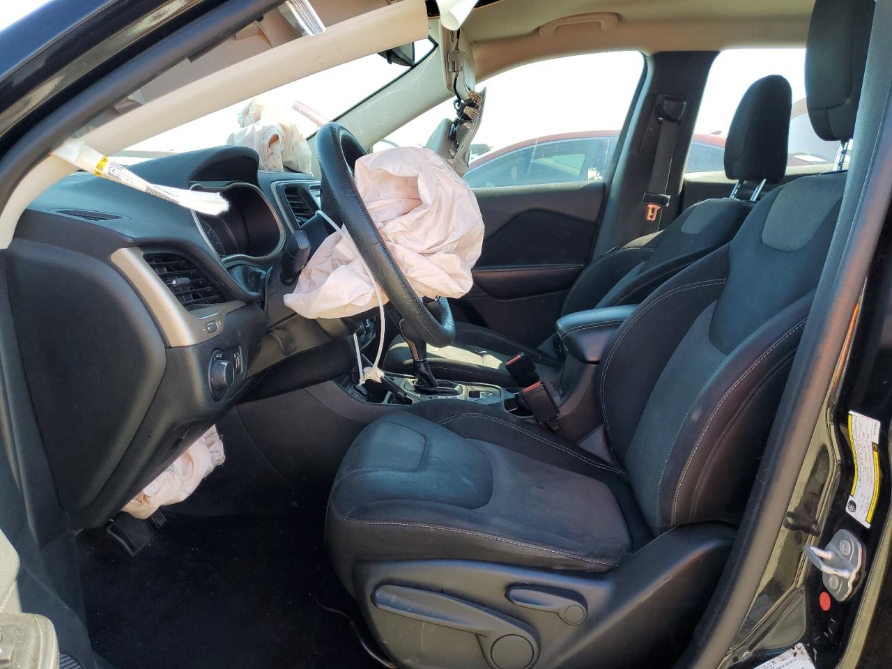 2014 Jeep Cherokee Sport VIN: 1C4PJLAB9EW163652 Lot: 86486535