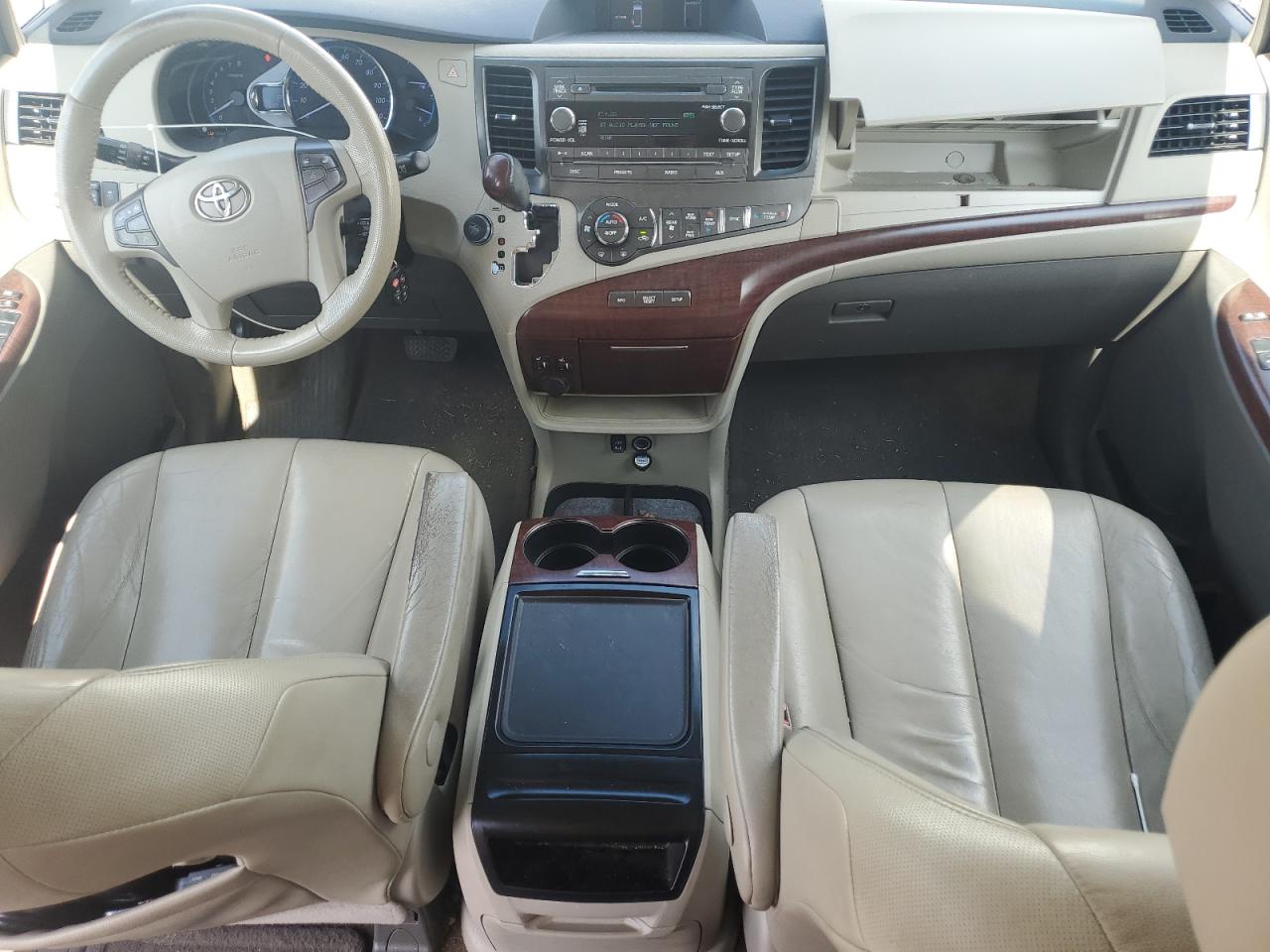 2012 Toyota Sienna Xle VIN: 5TDYK3DC9CS220211 Lot: 84572105