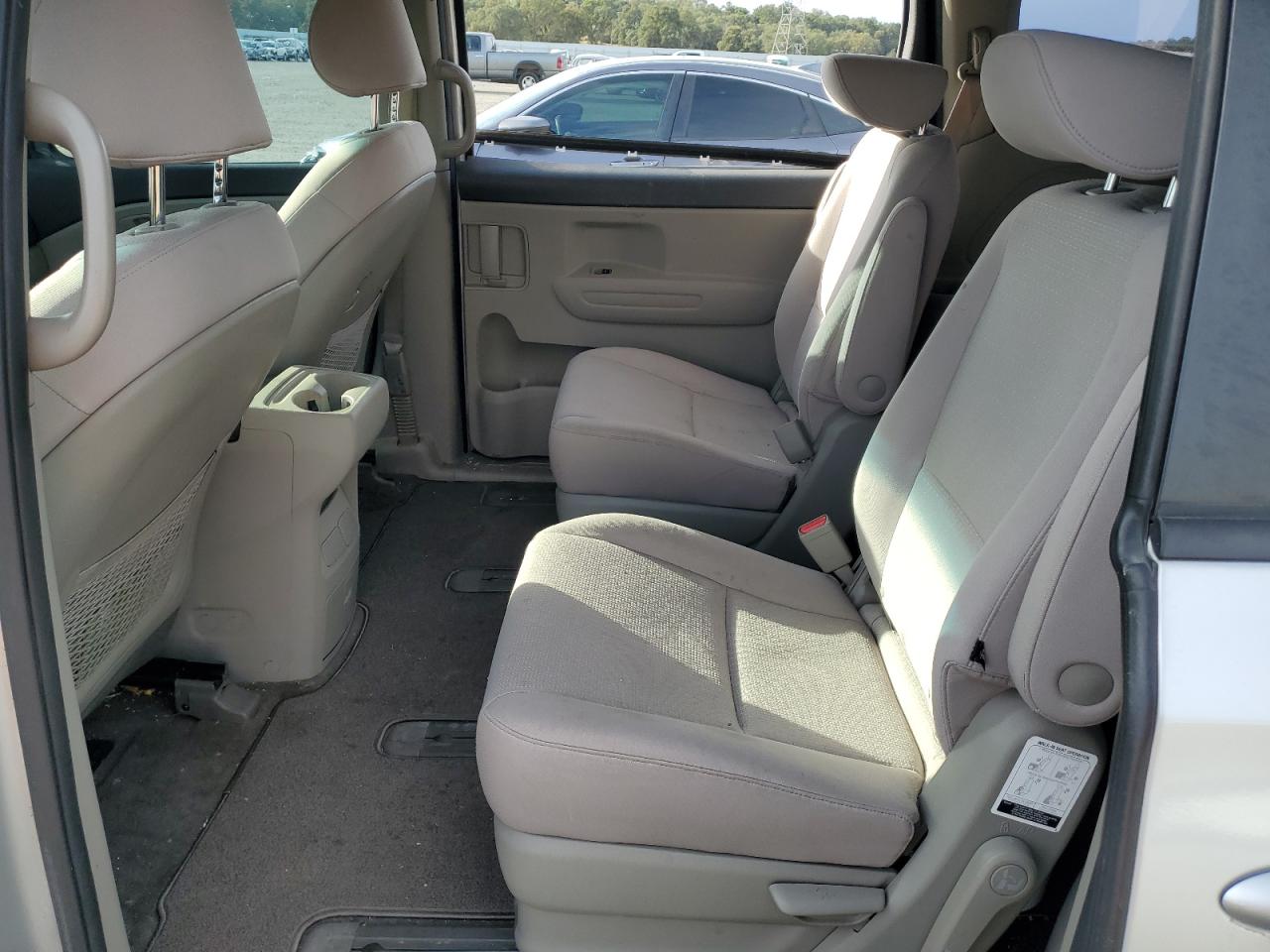 2018 Kia Sedona L VIN: KNDMA5C12J6366945 Lot: 82385345