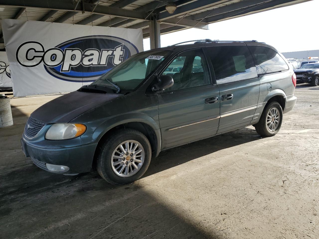 2002 Chrysler Town & Country Limited