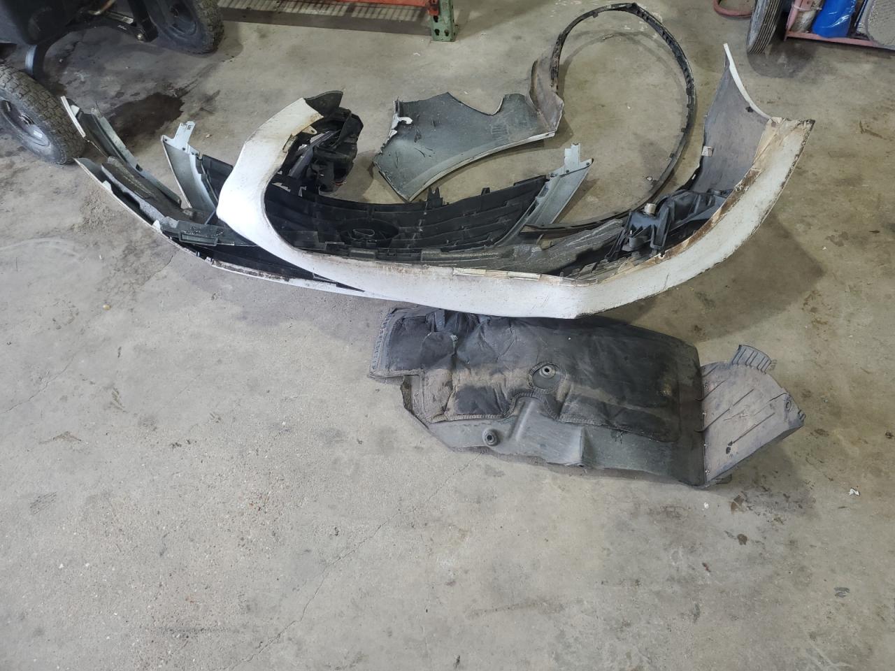 2016 Hyundai Azera Limited VIN: KMHFH4JG2GA529651 Lot: 84796055