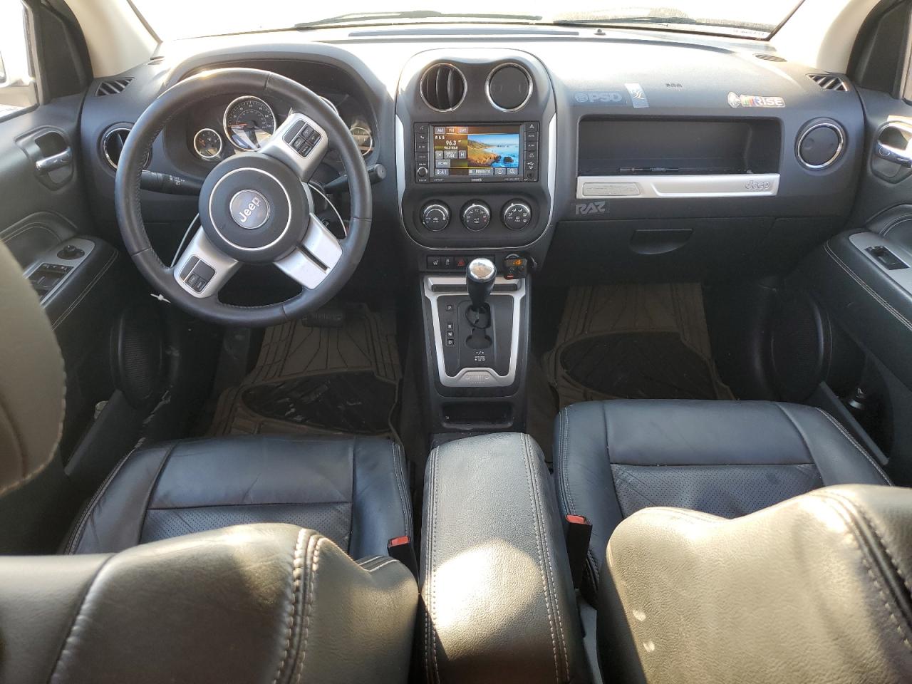 2017 Jeep Compass Latitude VIN: 1C4NJDEB7HD176343 Lot: 82407945