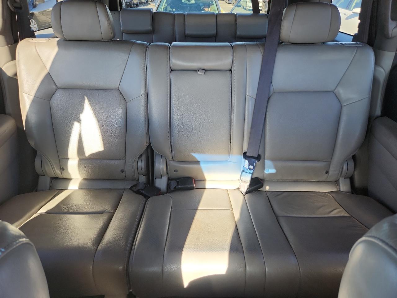 2011 Honda Pilot Exl VIN: 5FNYF4H56BB017897 Lot: 87087275