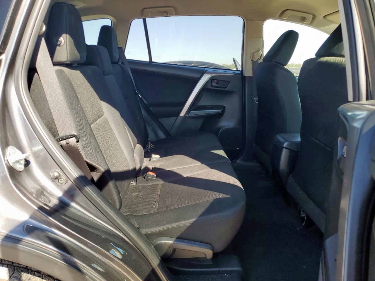 2017 Toyota Rav4 Le VIN: JTMZFREVXHJ142778 Lot: 82757655