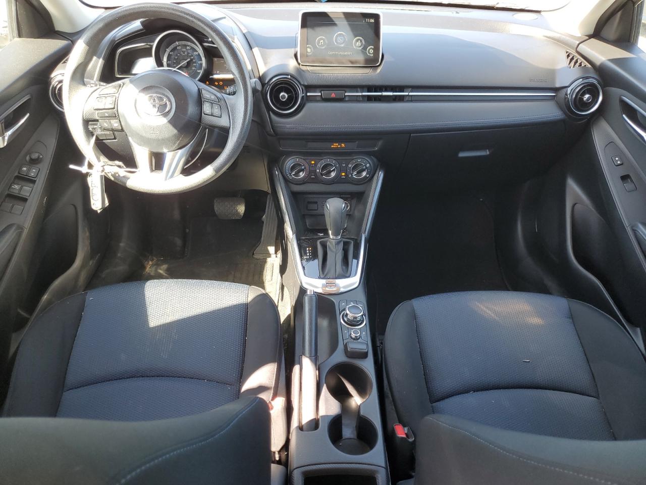 2017 Toyota Yaris Ia VIN: 3MYDLBYV0HY164503 Lot: 84801655