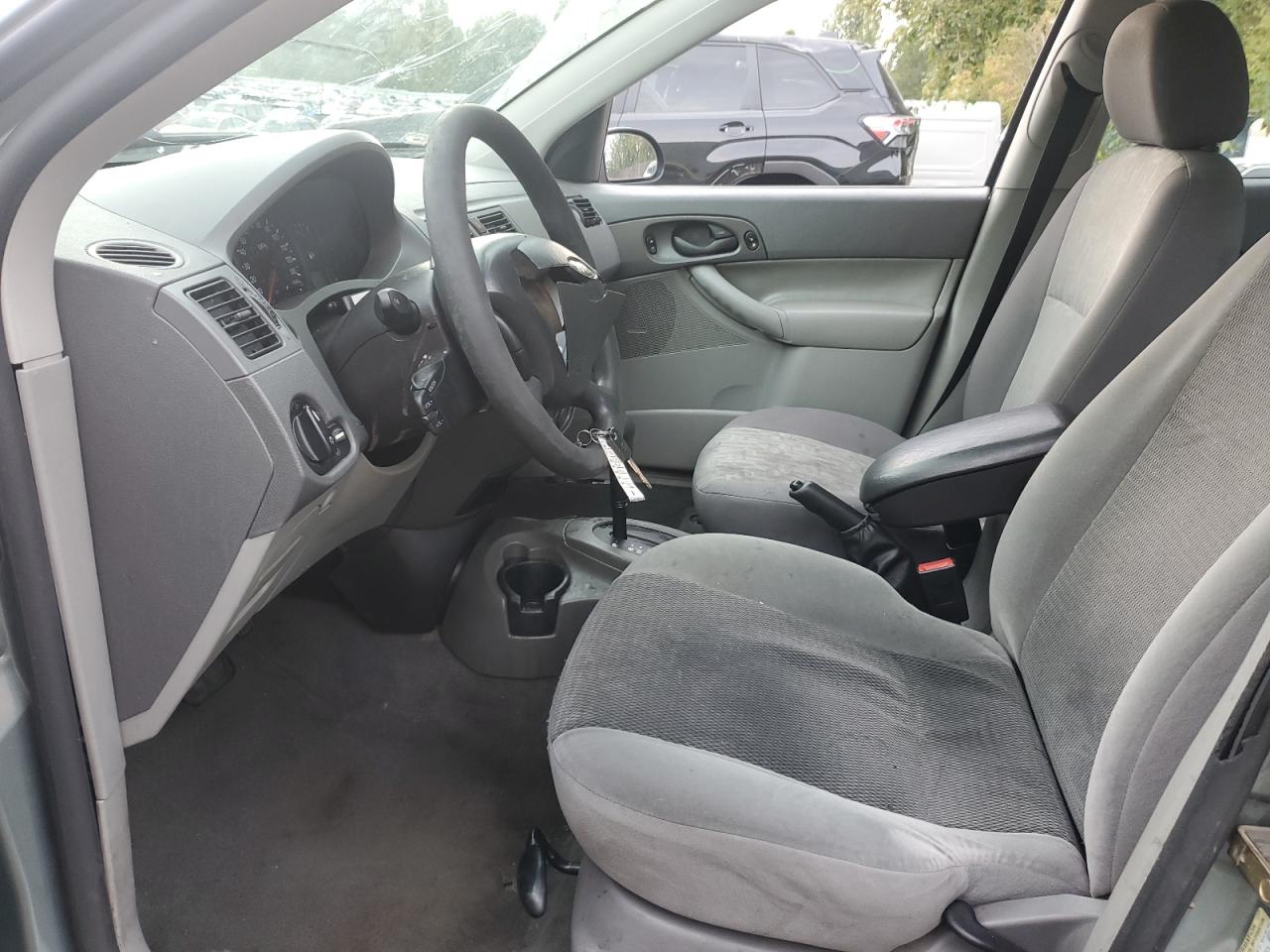 2005 Ford Focus Zx4 VIN: 1FAFP34N95W195734 Lot: 82417325